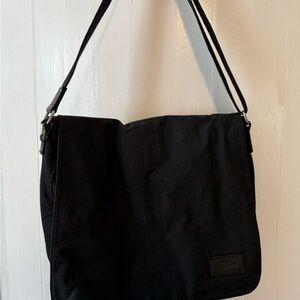 LL Bean Men's Black Messenger Bag flannel plaid lining